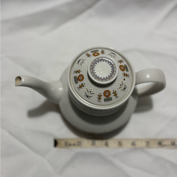 Vintage Royal Doulton “Kimberley” Teapot - Picture 3 of 6